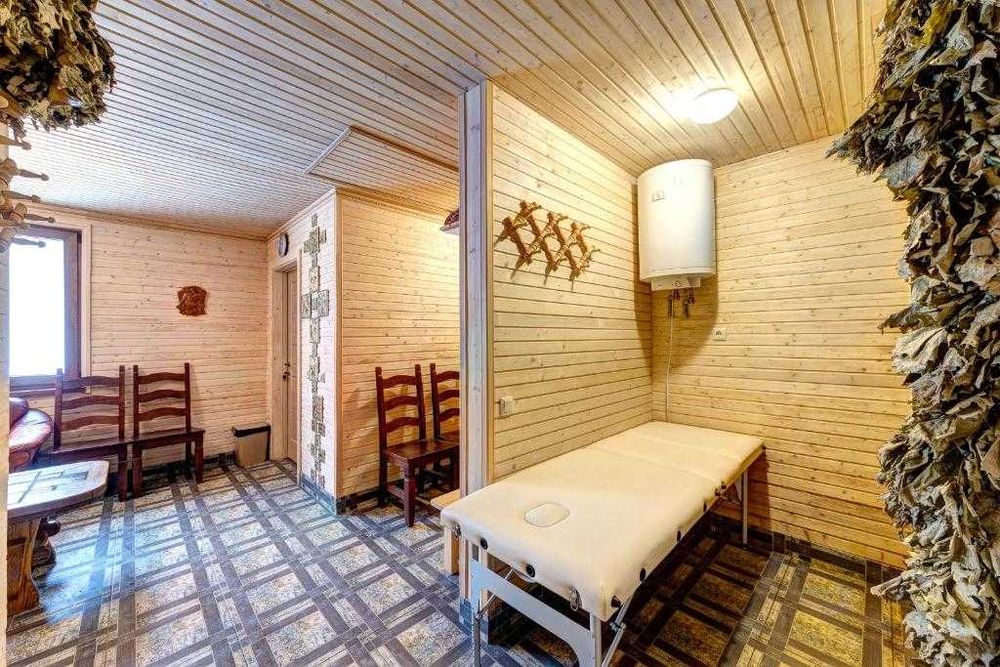 Готельний комплекс в Поляниці