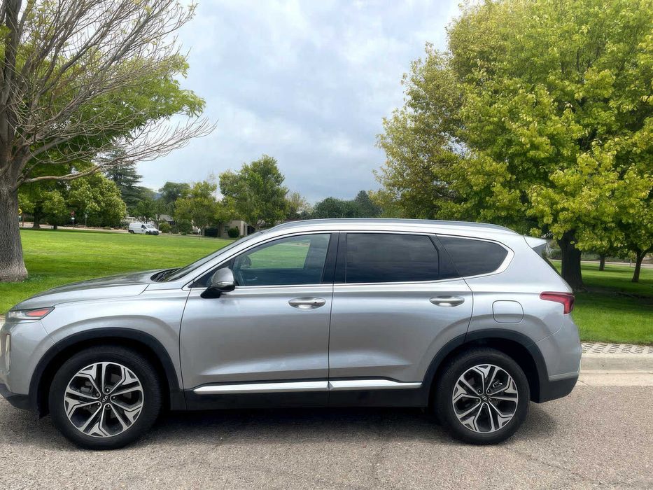 Hyundai Santa Fe SEL      2020