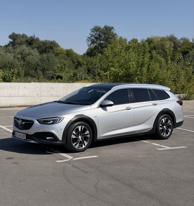Buick Regal TourX 4x4 2.0T торг/обмін