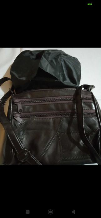 Mala à tiracolo ideal para passeios ao ar livre consultar a descrição.