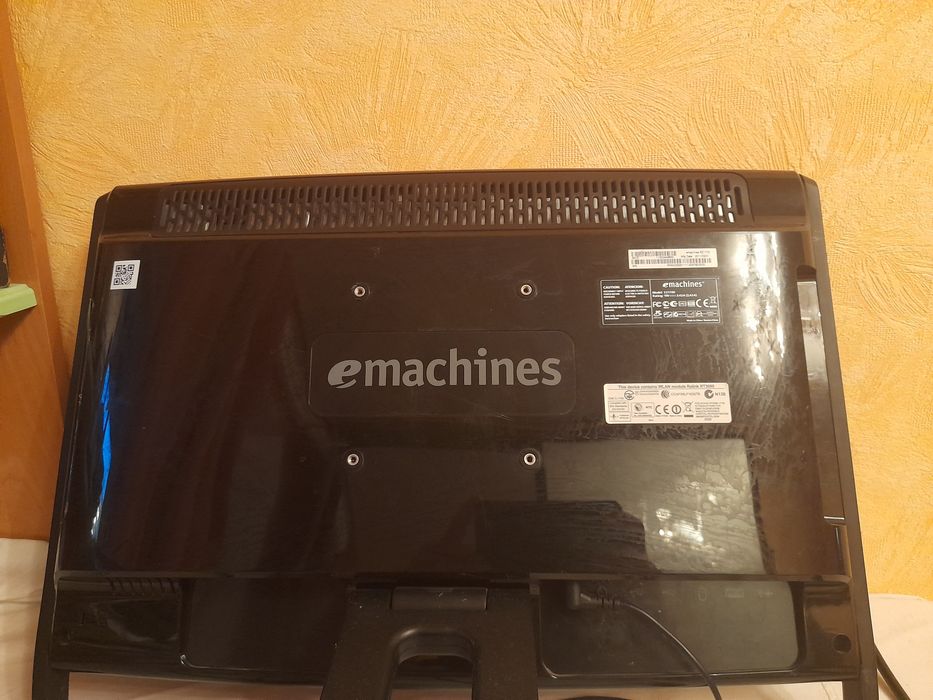 Продам моноблок emachines