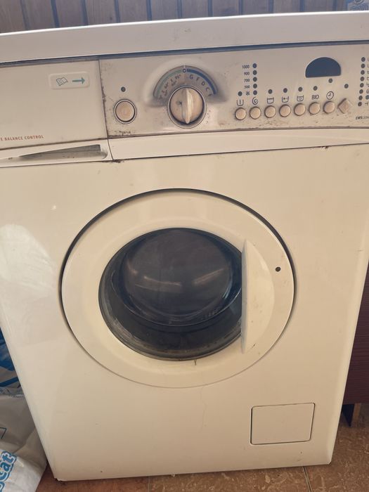 Пральна / стиральная / машина electrolux