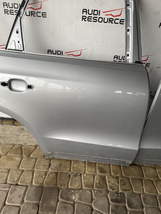 Двері передні двери Audi Q5 08-16 рік 8R0 дверь
