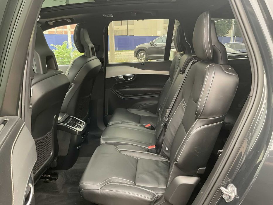 Volvo XC90 T5 Momentum      2019