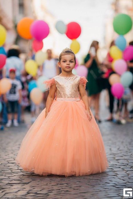 Сукня для дівчинки 8-10 років