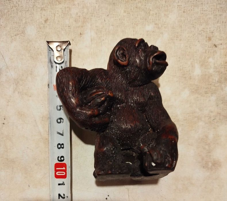 Лот. Чотири скульптурки. Вживані.