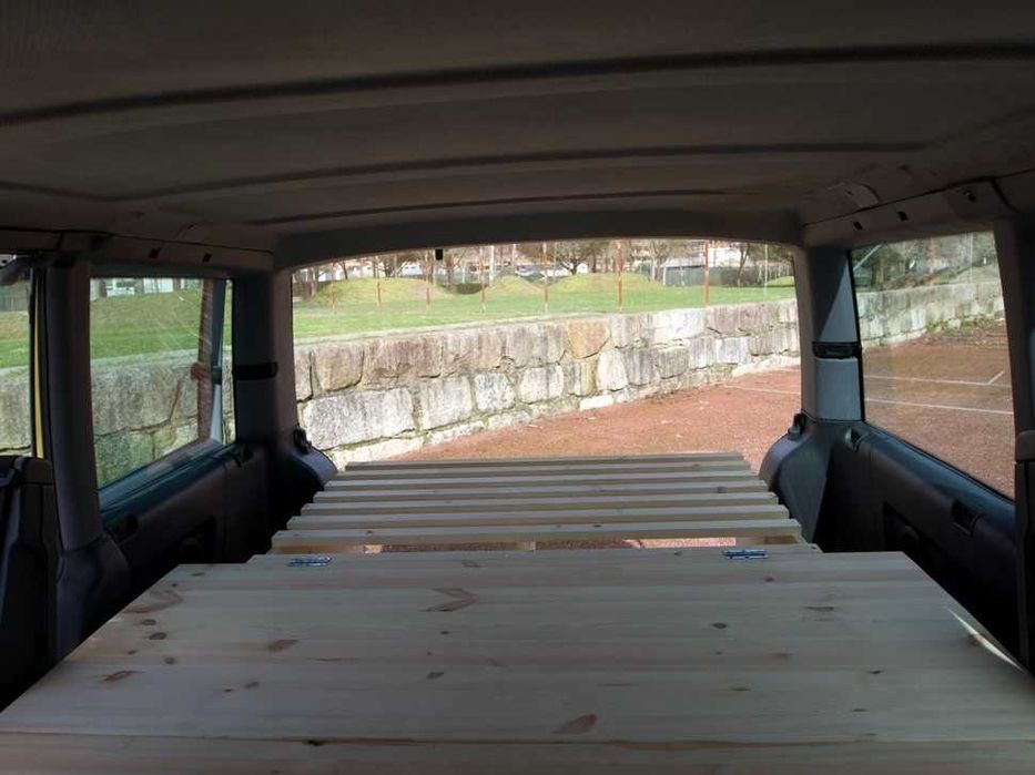 Mercedes Vito Camper Van / Surf Van – Cama – Pronta para Viagens
