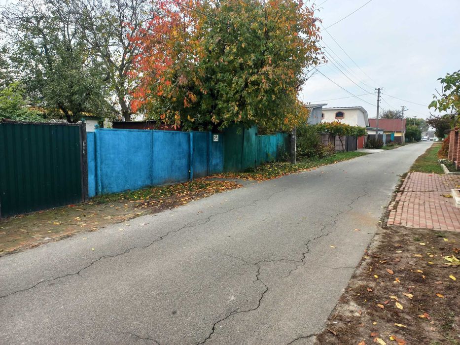 Княжичі, будинок 85кв.м. в центрі села з комунікаціями, 20 соток