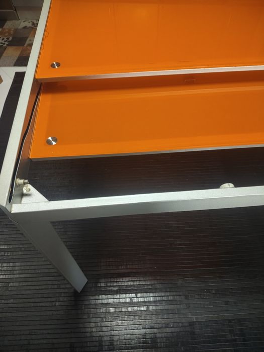 Mesa extensível em vidro temperado