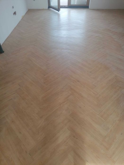 Sprzedam płytki podłogowe