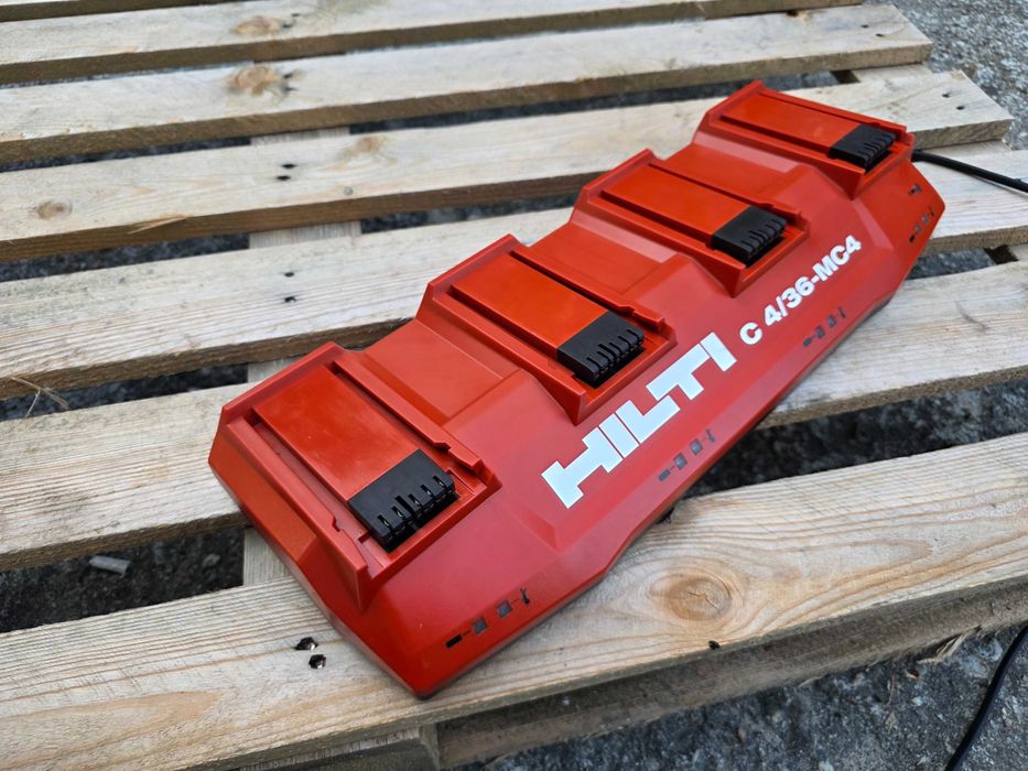 HILTI C 4/36-MC4 ładowarka 4 stanowiskowa prostownik