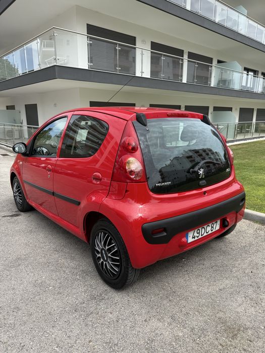 Peugeot 107 • VVT-i • Automático • Apenas 125 mil km (Com Histórico)• Motor Toyota • Nacional • Selo € 19
