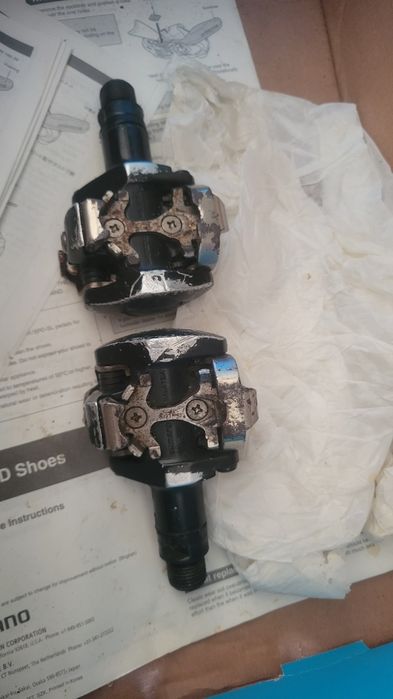 Vendo sapatos de ciclismo Shimano n 42  + pedais de encaixe