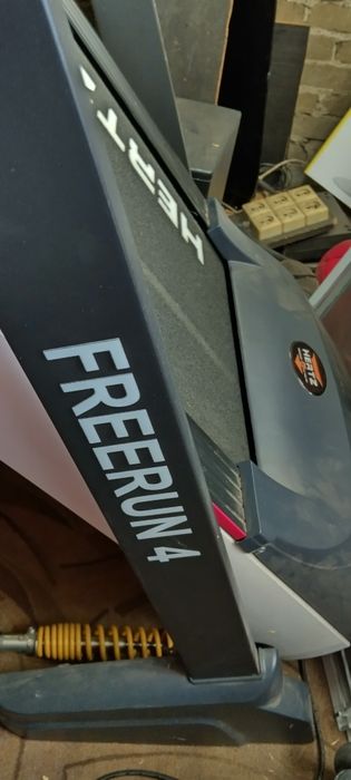 Bieżnia hertz Freerun 4
