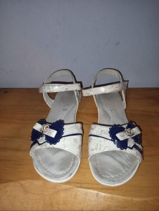 Нарядные кожаные босоножки, 36р.