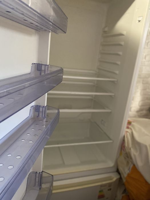 Холодильник BEKO CS 338022 по запчастинах