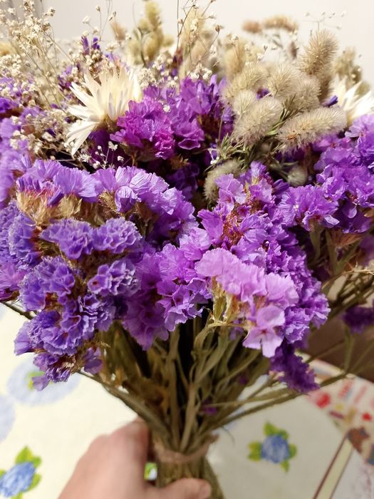 Букет квітів з кермеку