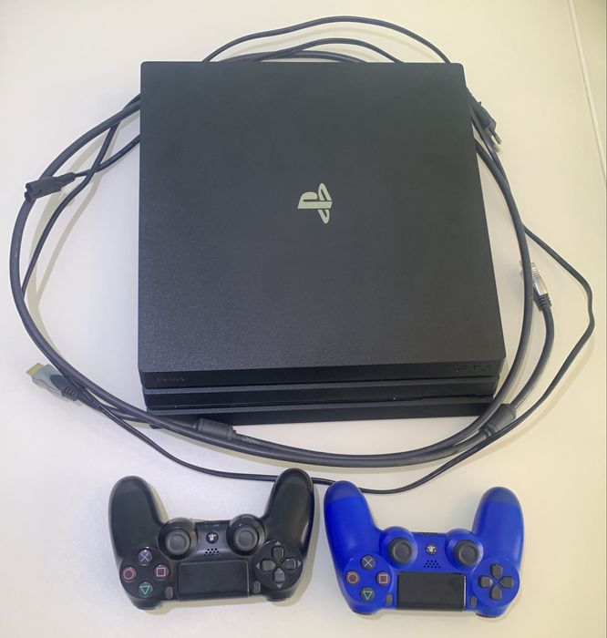 Sony PlayStation 4 PRO (PS4 RRO)