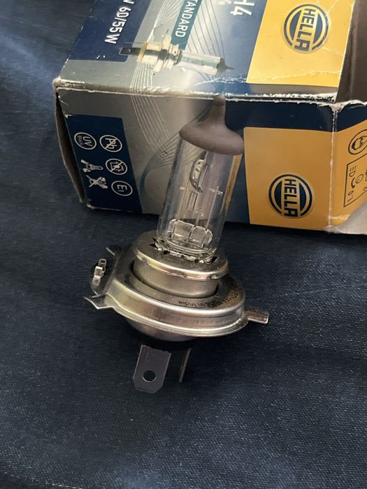 Żarówka HELLA H4 standard