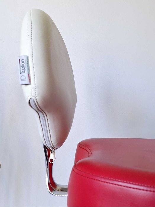 Banco com encosto Italian design. Bench with back