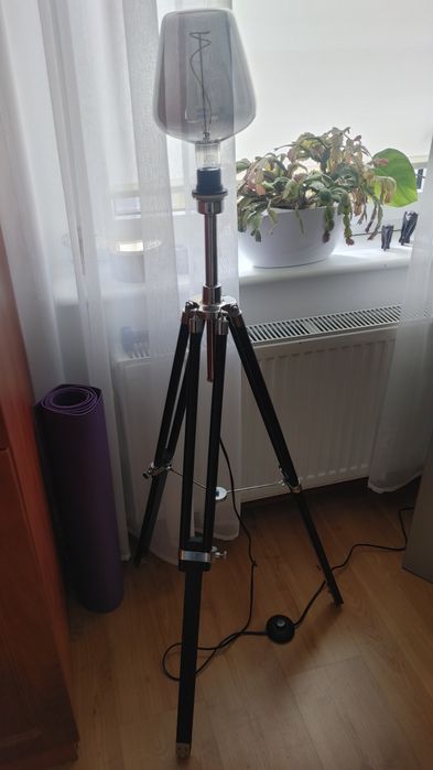 Lampa podłogowa Tripod