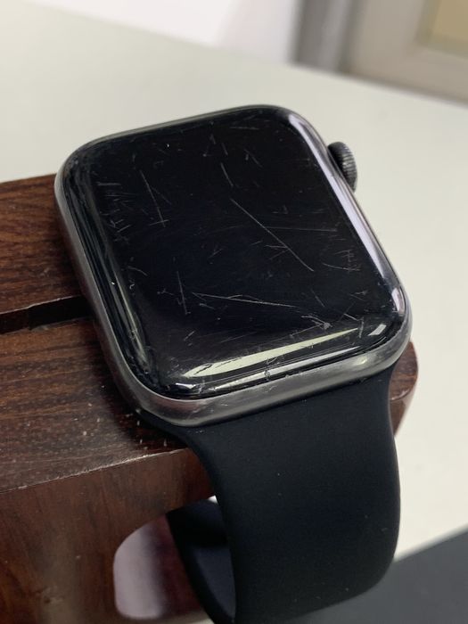 Оригінальні  apple watch series 6 44 mm space gray