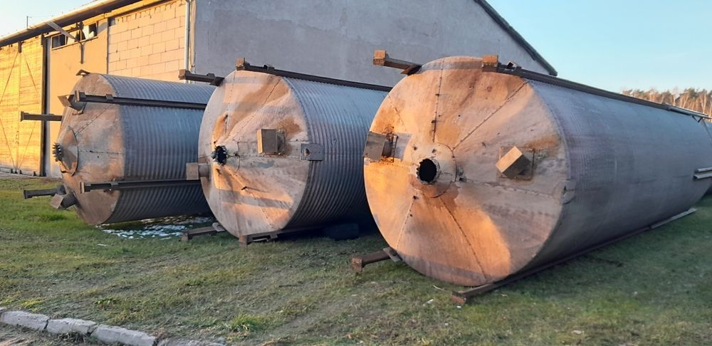 Sprzedam silos paszowy zbozowy kolo 30t