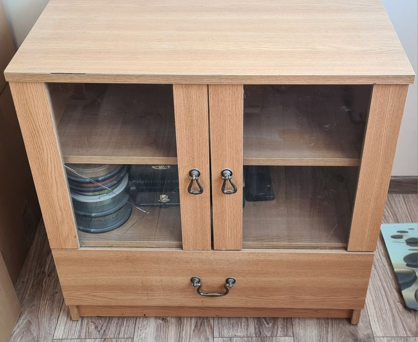 Stolik pod telewizor używany