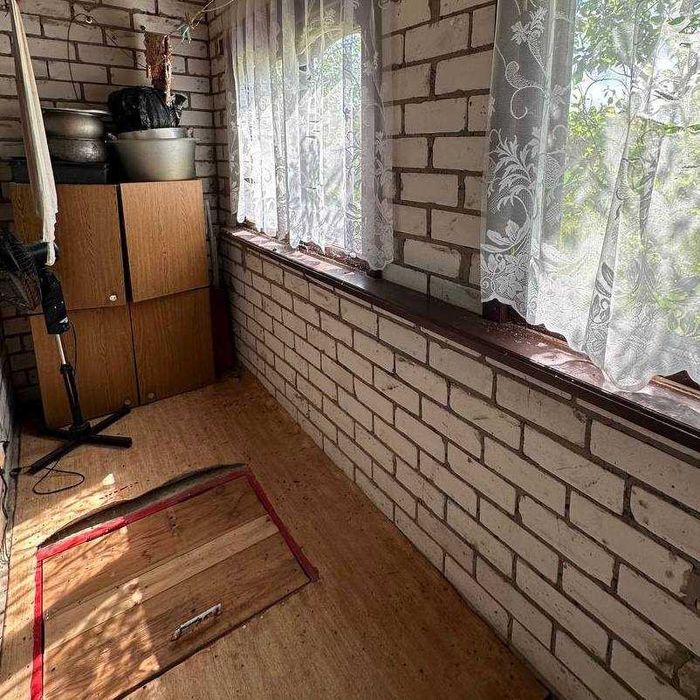 Продам трикімнатну квартиру з автономним опаленням у с. Рівнопілля