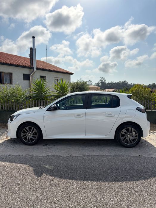 Peugeot 208 Puretech 1.2 Active Pack — photo 3