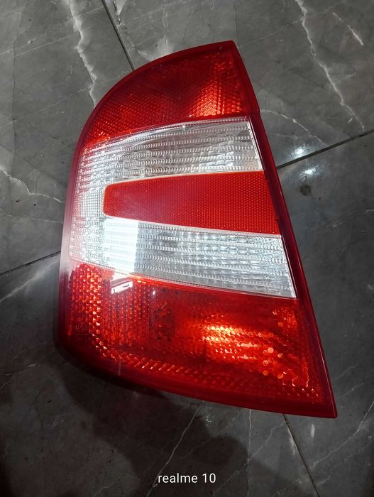 Lampa lewy tył Skoda Fabia I HB