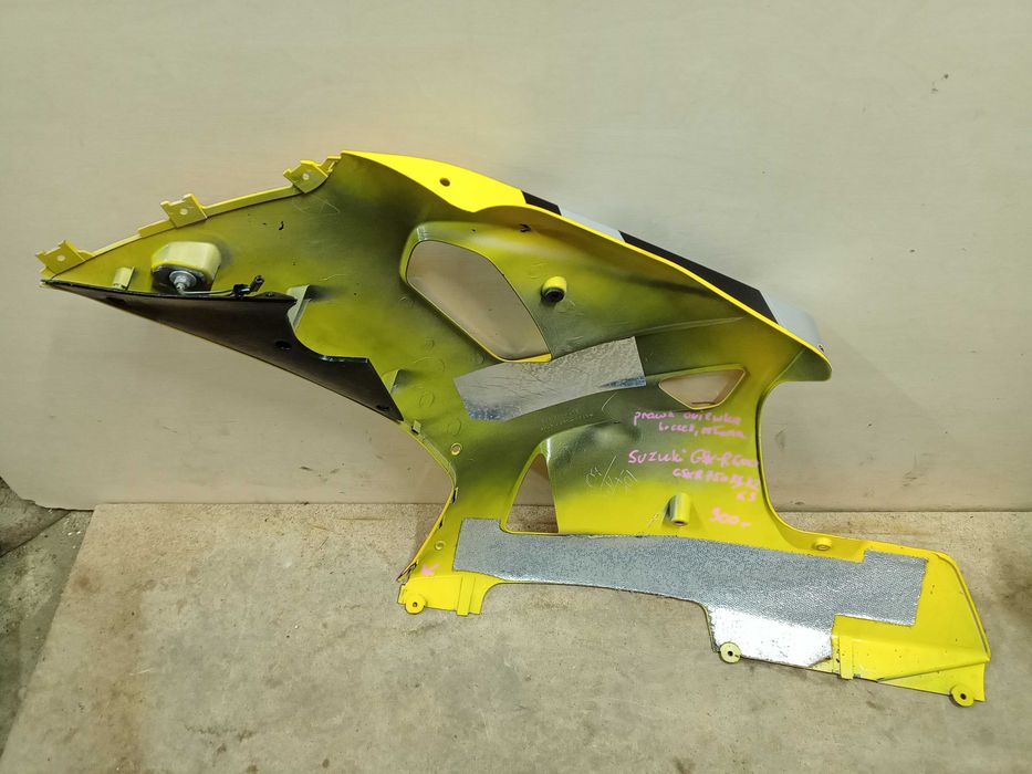 Suzuki GSX-R K1 K2 K3 R600 prawa owiewka boczek owiewka osłona R750