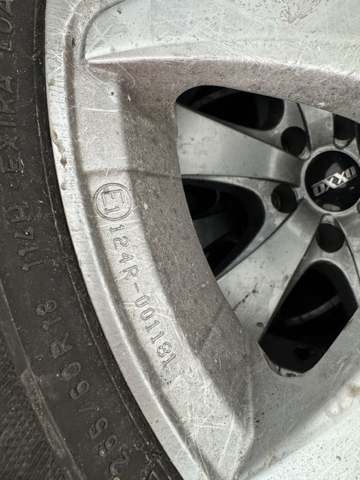 Jantes + pneus 18 novas  265 60 r 18 toyota