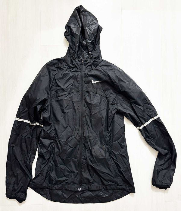 2 Casacos (Comprido Futebol Adidas e Corta Vento Nike)