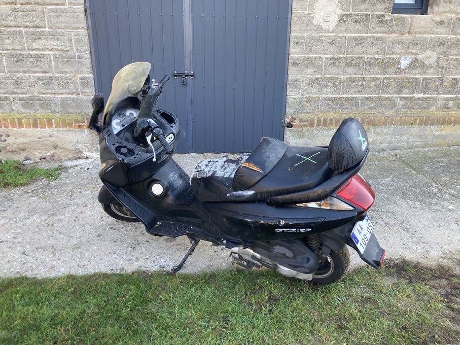 Sym Gts 125 05- czasza silnik lagi osłony owiewki kokpit linka części