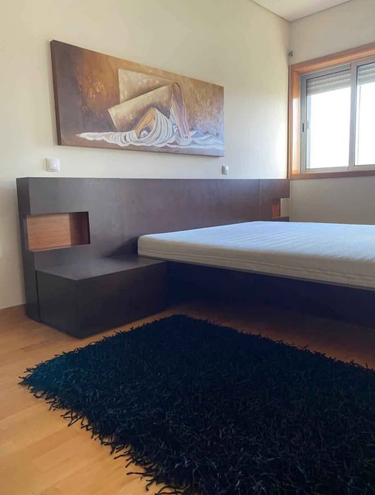 Cama casal em venguê