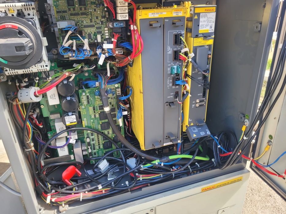 Roboty spawalnicze fanuc 120iC ARC Mate kuka yaskawa