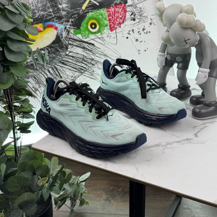 Кросівки Hoka Arahi 6 42.5 розмір E1156