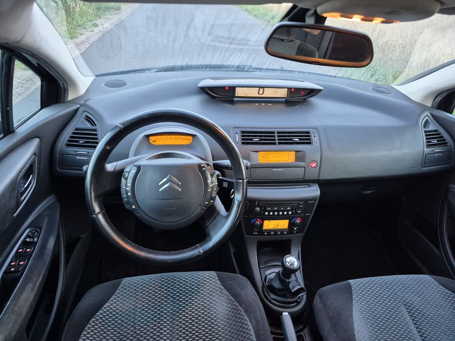 Citroen c4 1.6 benzyna 109km hatchback