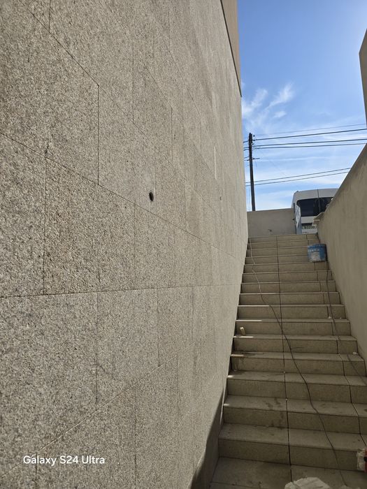 LADRILHADOR 10 euros M2
