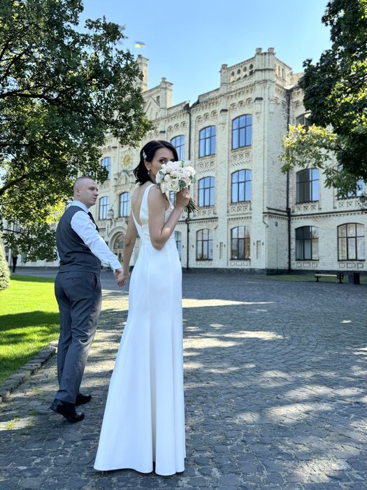Весільна сукня
