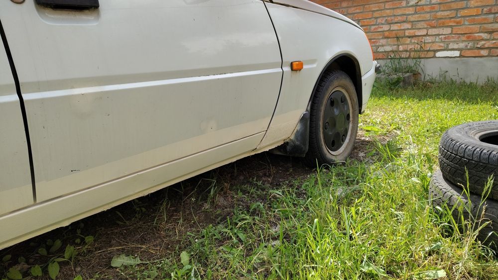 Продам авто славута с ручным управлением.