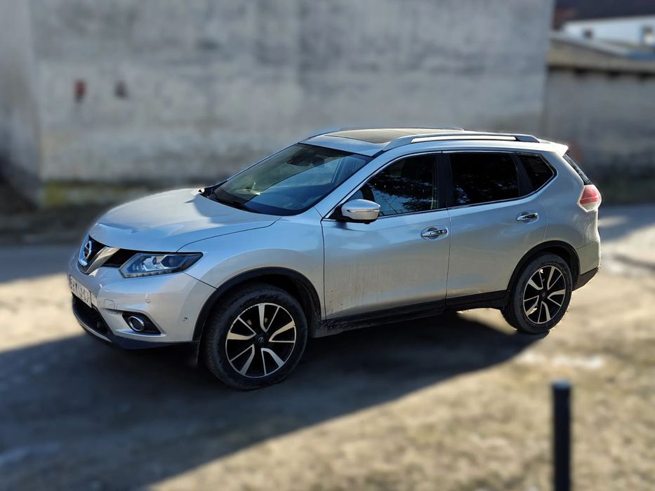 Nissan X-Trail Kamera 360 sam parkuje