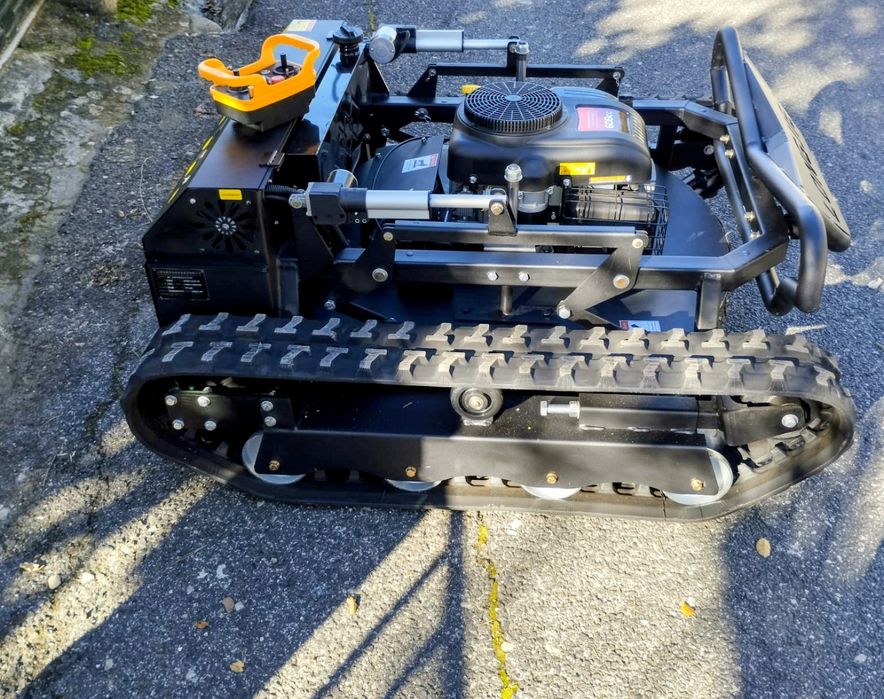 Corta Mato telecomandado