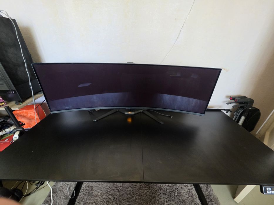 Moniotr Aorus Oled