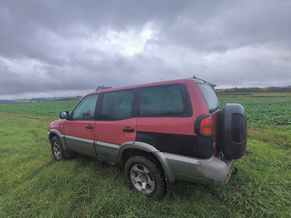 Nissan Terrano lift 2.4 LPG 2001