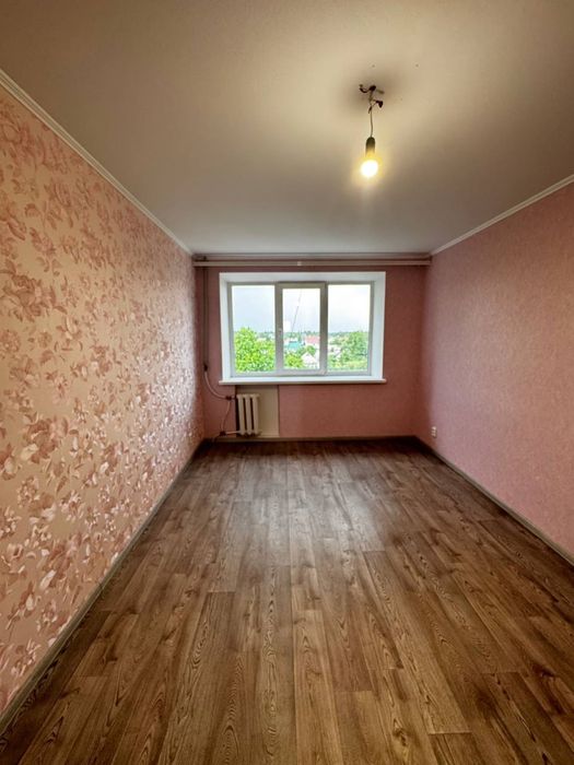 Продаж 3 квартири вулиця Футбольна, Довгинцево біля лікарні в приватному секторі, тиша буде. З ремонтом, вбудованою технікою, кухня -студія і 4поверх