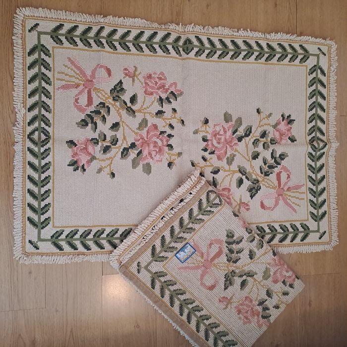 2 Tapetes Arraiolos ~125x90cm