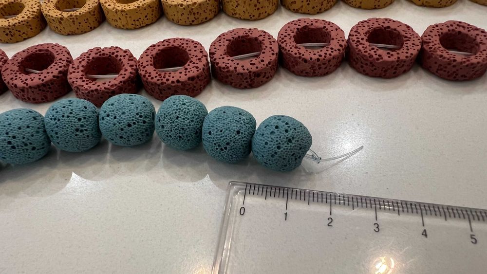 lote de 48 pedras / fiadas Donuts ( pedra vulcânica)