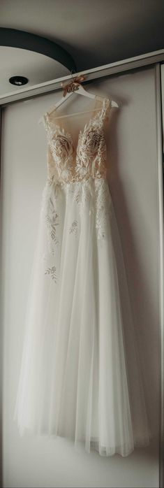 Suknia ślubna A/mała księżniczka r.38